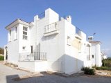 3 yatak odalı ikinci el villa + çatı terası Sahibinin adına tapu KDV ödenmiş