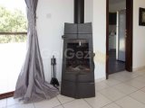 3 yatak odalı geniş çatı katı + ortak havuz + full eşyalı + beyaz eşya + 4 geniş teras + güzel deniz manzarası + Sahibinin adına tapu KDV ödenmiş