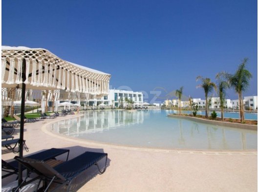 2 yatak odalı Seaside Luxury Loft çatı katı + yepyeni + ikinci el + çatı terası + ortak yüzme havuzu + yürüme mesafesinde plaj + gelecekteki yat marinası
