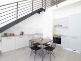 2 yatak odalı Seaside Luxury Loft çatı katı + yepyeni + ikinci el + çatı terası + ortak yüzme havuzu + yürüme mesafesinde plaj + gelecekteki yat marinası