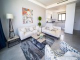 2 yatak odalı lüks penthouse daire + özel çatı terası + ortak yüzme havuzları + restoran + SPA merkezi + tenis kortu + golf
