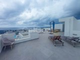 2 yatak odalı lüks penthouse daire + özel çatı terası + ortak yüzme havuzları + restoran + SPA merkezi + tenis kortu + golf