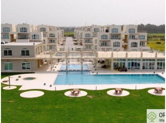Muhteşem deniz manzarası + ortak havuzlar (kapalı ısıtmalı ve açık) + spa + spor salonu + sağlıklı yaşam merkezi + restoran + spor merkezi ile iyi bir şekilde s