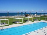Muhteşem deniz manzarası + ortak havuzlar (kapalı ısıtmalı ve açık) + spa + spor salonu + sağlıklı yaşam merkezi + restoran + spor merkezi ile iyi bir şekilde s