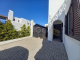 4 bedroom detached villa on well maintained complex close to the sea + communal pool & gardens