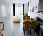 Zemin kattaki ikinci el şık stüdyo daire + tam mobilyalı + sahilde konum + olimpik büyüklükte üçlü yüzme havuzu + bio çiftlik + ısıtmalı kapalı havuz + çok sayı