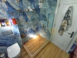 Yenilenmiş 2 yatak odalı ikinci el LOFT bahçe daire + kısmen mobilyalı + ortak yüzme havuzu + doğrudan deniz manzaralı + sahile yürüme mesafesi + Önceki sahibin