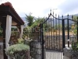 TÜRKÇE BAŞLIK - Konum, Konum, Konum - ESK'ya (Girne İngiliz Okulu) Yakın Bellapais Köyü'nün Tarihi Ve Çok Aranan Bölgesinde Güzel Sunumlu 3 Yatak Odalı