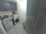 Müthiş manzaralı 5 yatak odalı ikinci el satılık villa + böbrek şeklinde yüzme havuzu + tam eşyalı + elektrikli garaj kapısı + elektrikli kapaklı jakuzi + güneş