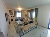 Müthiş manzaralı 5 yatak odalı ikinci el satılık villa + böbrek şeklinde yüzme havuzu + tam eşyalı + elektrikli garaj kapısı + elektrikli kapaklı jakuzi + güneş