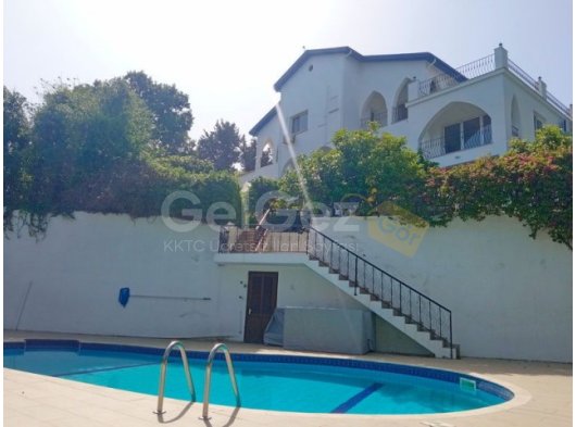 4 yatak odalı ikinci el villa + 10m x 5m ısıtmalı yüzme havuzu + full eşyalı + spor salonu + snooker oyun odası + şarap mahzeni + depo odası + çift garaj + havu