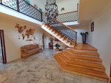 4 yatak odalı ikinci el villa + 10m x 5m ısıtmalı yüzme havuzu + full eşyalı + spor salonu + snooker oyun odası + şarap mahzeni + depo odası + çift garaj + havu