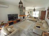 4 yatak odalı ikinci el villa + 10m x 5m ısıtmalı yüzme havuzu + full eşyalı + spor salonu + snooker oyun odası + şarap mahzeni + depo odası + çift garaj + havu