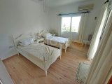 4 yatak odalı ikinci el villa + 10m x 5m ısıtmalı yüzme havuzu + full eşyalı + spor salonu + snooker oyun odası + şarap mahzeni + depo odası + çift garaj + havu