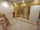 4 yatak odalı ikinci el villa + 10m x 5m ısıtmalı yüzme havuzu + full eşyalı + spor salonu + snooker oyun odası + şarap mahzeni + depo odası + çift garaj + havu