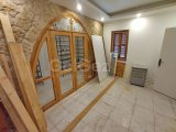 4 yatak odalı ikinci el villa + 10m x 5m ısıtmalı yüzme havuzu + full eşyalı + spor salonu + snooker oyun odası + şarap mahzeni + depo odası + çift garaj + havu