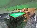 4 yatak odalı ikinci el villa + 10m x 5m ısıtmalı yüzme havuzu + full eşyalı + spor salonu + snooker oyun odası + şarap mahzeni + depo odası + çift garaj + havu