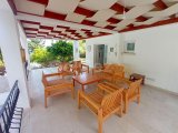 4 yatak odalı ikinci el villa + 10m x 5m ısıtmalı yüzme havuzu + full eşyalı + spor salonu + snooker oyun odası + şarap mahzeni + depo odası + çift garaj + havu