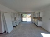 Lüks, en üst kalitede, plan aşamasında 3 yatak odalı bungalov + çatı terası + ortak yüzme havuzu + restoran + spor salonu + muhteşem deniz ve dağ manzaraları