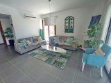 3 yatak odalı ikinci el bungalow + tamamen mobilyalı + çatı terası + 10 m x 5 m Roma sonlu havuz + deniz ve dağ manzaralı + Tapu sahibinin adına, KDV ödenmiş