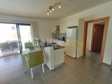 3 yatak odalı ikinci el bungalow + tamamen mobilyalı + çatı terası + 10 m x 5 m Roma sonlu havuz + deniz ve dağ manzaralı + Tapu sahibinin adına, KDV ödenmiş