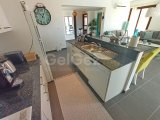 3 yatak odalı ikinci el bungalow + tamamen mobilyalı + çatı terası + 10 m x 5 m Roma sonlu havuz + deniz ve dağ manzaralı + Tapu sahibinin adına, KDV ödenmiş