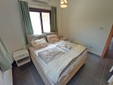 3 yatak odalı ikinci el bungalow + tamamen mobilyalı + çatı terası + 10 m x 5 m Roma sonlu havuz + deniz ve dağ manzaralı + Tapu sahibinin adına, KDV ödenmiş