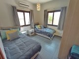 3 yatak odalı ikinci el bungalow + tamamen mobilyalı + çatı terası + 10 m x 5 m Roma sonlu havuz + deniz ve dağ manzaralı + Tapu sahibinin adına, KDV ödenmiş