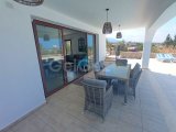 3 yatak odalı ikinci el bungalow + tamamen mobilyalı + çatı terası + 10 m x 5 m Roma sonlu havuz + deniz ve dağ manzaralı + Tapu sahibinin adına, KDV ödenmiş