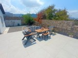 3 yatak odalı ikinci el bungalow + tamamen mobilyalı + çatı terası + 10 m x 5 m Roma sonlu havuz + deniz ve dağ manzaralı + Tapu sahibinin adına, KDV ödenmiş