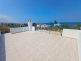 3 yatak odalı ikinci el bungalow + tamamen mobilyalı + çatı terası + 10 m x 5 m Roma sonlu havuz + deniz ve dağ manzaralı + Tapu sahibinin adına, KDV ödenmiş
