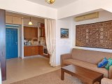 2 yatak odalı ikinci el çatı katı daire + full eşyalı + ortak havuzlar + kapılı güvenlik