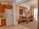 2 yatak odalı ikinci el çatı katı daire + full eşyalı + ortak havuzlar + kapılı güvenlik