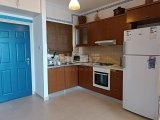 2 yatak odalı ikinci el çatı katı daire + full eşyalı + ortak havuzlar + kapılı güvenlik