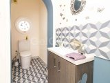 5 yatak odalı ikinci el villa + DENİZ KENARI + 12m x 8 havuz + spor salonu + çalışma odası + güneş panelleri + foto voltaj sistemi + beyaz eşyalar + klima + mer