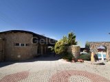 5 yatak odalı ikinci el villa + DENİZ KENARI + 12m x 8 havuz + spor salonu + çalışma odası + güneş panelleri + foto voltaj sistemi + beyaz eşyalar + klima + mer