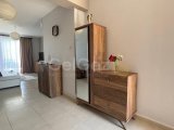 Bu Prestijli Sitede Güzel Sunumlu 2 Yatak Odalı Zemin Kat Daire + Ortak Havuz + Spor Salonu + Deniz Manzarası