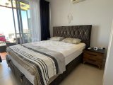 Bu Prestijli Sitede Güzel Sunumlu 2 Yatak Odalı Zemin Kat Daire + Ortak Havuz + Spor Salonu + Deniz Manzarası