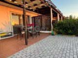 Bu Prestijli Sitede Güzel Sunumlu 2 Yatak Odalı Zemin Kat Daire + Ortak Havuz + Spor Salonu + Deniz Manzarası