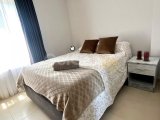 Bu Prestijli Sitede Güzel Sunumlu 2 Yatak Odalı Zemin Kat Daire + Ortak Havuz + Spor Salonu + Deniz Manzarası