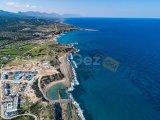 Bu Prestijli Sitede Güzel Sunumlu 2 Yatak Odalı Zemin Kat Daire + Ortak Havuz + Spor Salonu + Deniz Manzarası