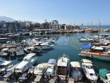 Bu Prestijli Sitede Güzel Sunumlu 2 Yatak Odalı Zemin Kat Daire + Ortak Havuz + Spor Salonu + Deniz Manzarası