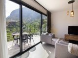 Çarpıcı 2 yatak odalı modern penthouse daire + ödüllü butik otel ve şarap çiftliğinin bir parçası + ortak yüzme havuzu + spor salonu + kafe + sauna + çocuk oyun