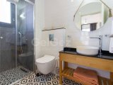 Çarpıcı 2 yatak odalı modern penthouse daire + ödüllü butik otel ve şarap çiftliğinin bir parçası + ortak yüzme havuzu + spor salonu + kafe + sauna + çocuk oyun