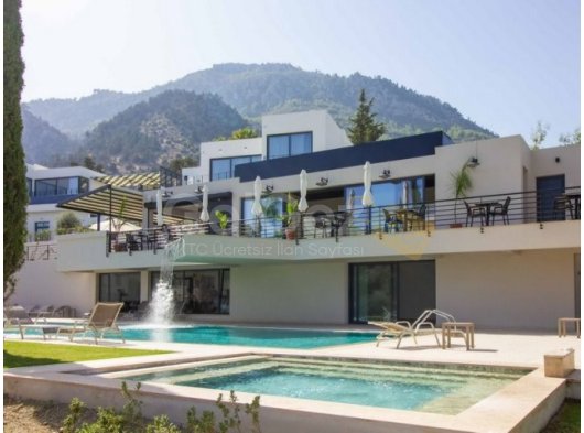 Çarpıcı 2 yatak odalı modern penthouse daire + ödüllü butik otel ve şarap çiftliğinin bir parçası + ortak yüzme havuzu + spor salonu + kafe + sauna + çocuk oyun