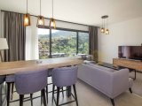 Çarpıcı 2 yatak odalı modern penthouse daire + ödüllü butik otel ve şarap çiftliğinin bir parçası + ortak yüzme havuzu + spor salonu + kafe + sauna + çocuk oyun