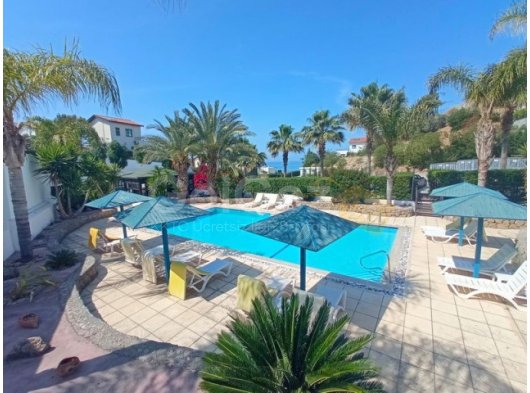 Bu Popüler Bölgede İyi Sunulan 2 Yatak Odalı Penthouse + 2 Ortak Havuz + Deniz ve Dağ Manzarası - Denize Sadece Kısa Bir Yürüyüş Mesafesinde