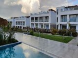 Yepyeni, yeniden satılan stüdyo çatı dubleks daire + plaj önünde konum + Olimpik boyutta üçlü yüzme havuzu + biyo çiftlik + kapalı ısıtmalı havuz + birçok tesis