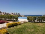 3 yatak odalı ikinci el LÜKS deniz kenarı çatı katı daire + tamamen mobilyalı + yerden ısıtma + çatı terası + ortak havuz + kesintisiz deniz ve dağ manzarası