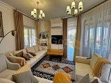 3 yatak odalı Akdeniz tarzı yeniden satış villası + 8m x 4m yüzme havuzu + tam donanımlı + merkezi ısıtma + güneş panelleri + sauna + muhteşem deniz ve dağ manz